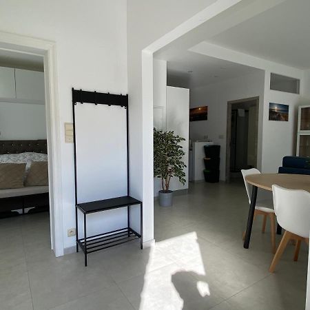 1-E Superbe Appartement Lumineux 沙勒罗瓦 外观 照片